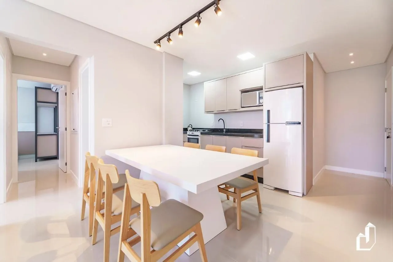 Apartamento Com 02 Dormitorios Na Quadra Da Praia Bombinhas Apartment