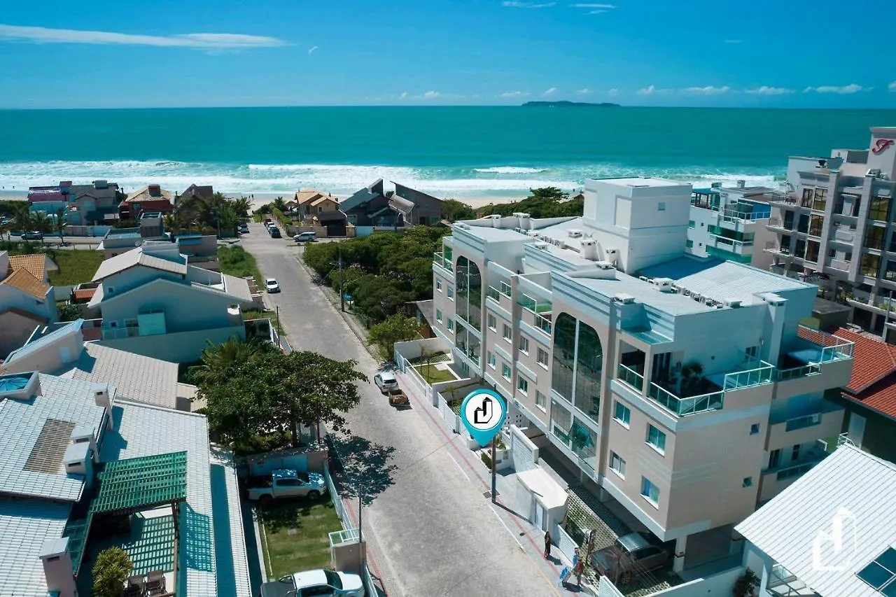 Apartment Apartamento Com 02 Dormitorios Na Quadra Da Praia Bombinhas