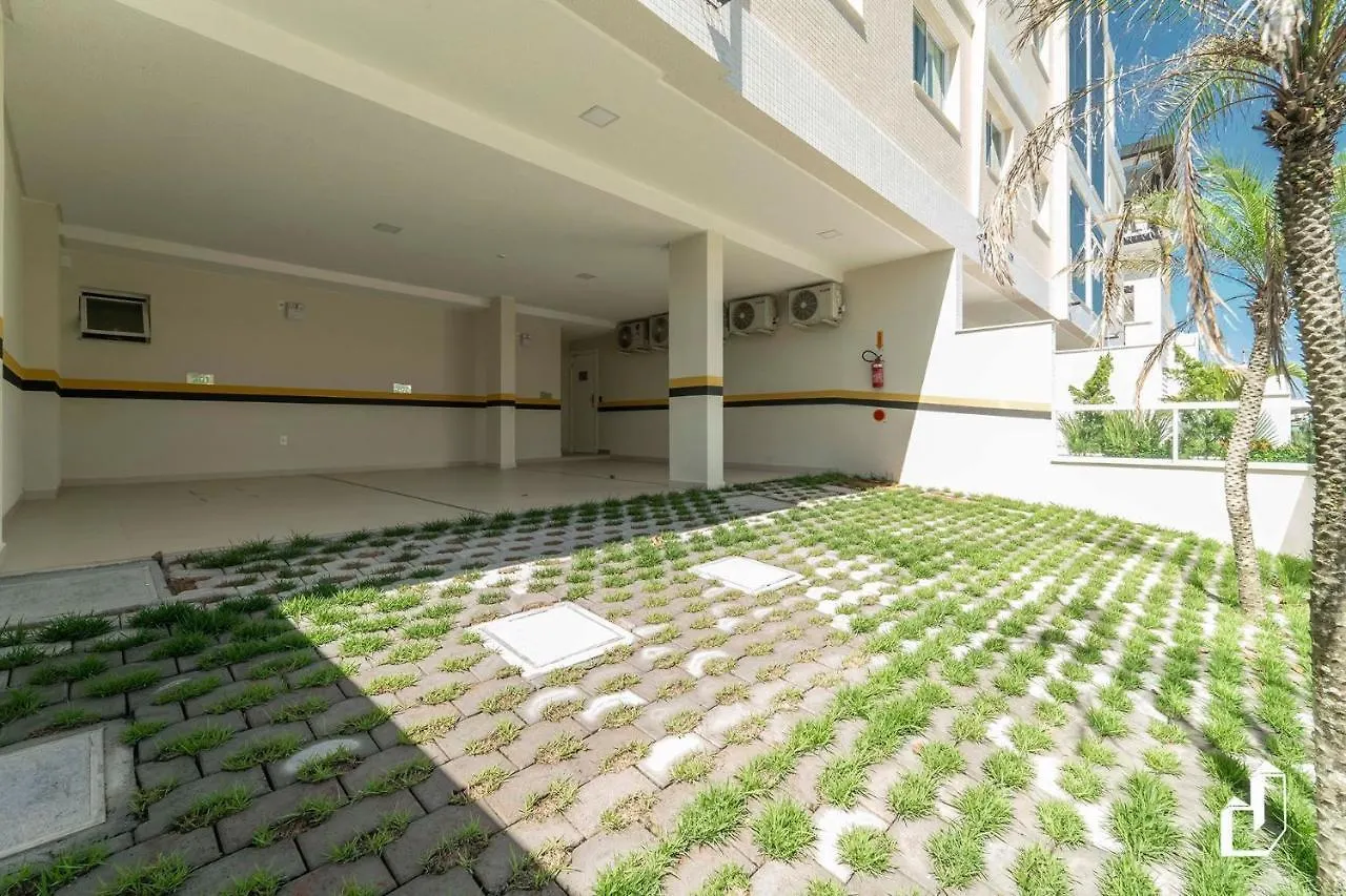 Apartamento Com 02 Dormitorios Na Quadra Da Praia Bombinhas Apartment